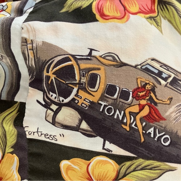 - Vintage KALAHEO Hawaiian Shirt Airplanes Palm Trees Mens XL Black Button Down - Picture 4 of 5